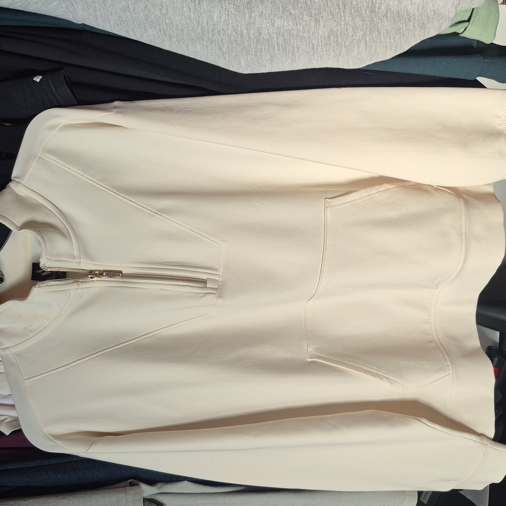 Skechers Women's Cream Zip-Up Sweater With A Gold Zipper